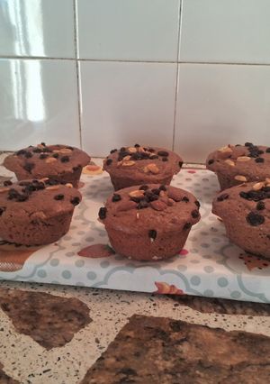 Una foto de Muffins de Cocoa y yogur de duraznos