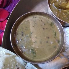 A picture of Daal makhani.