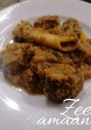 A picture of Bhuna Gosht.