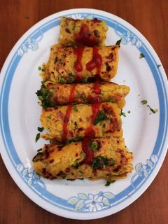 बेसन चीला (Besan cheela recipe in hindi) रेसिपी मुख्य फोटो