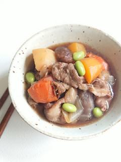 春日五彩時蔬馬鈴薯燉肉 的食譜成品照片