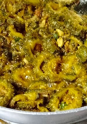 करेले की भुजिया(karele ki bhujiya recipe in hindi) रेसिपी मुख्य फोटो