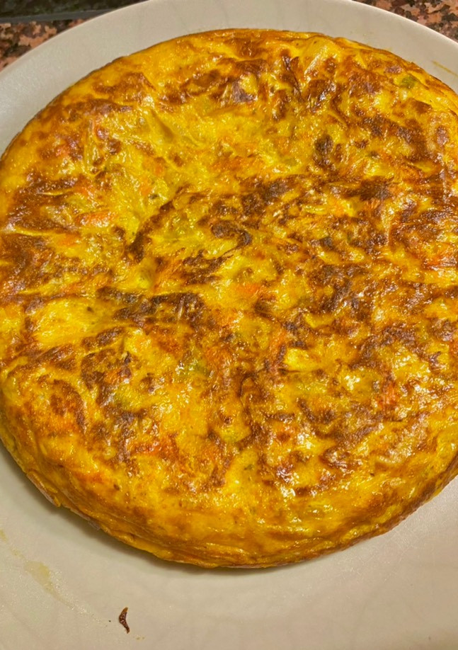 Una foto de Tortilla sin patata y con sabor a chorizo