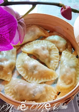 Hình của món Bánh xếp nhân thịt (mul mandu).