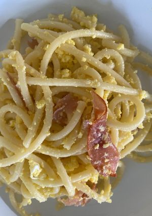 A picture of Bucatini Carbonara.