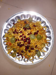 ચટપટી ભેળ (Chatpati Bhel Recipe In Gujarati) રેસીપી મુખ્ય ફોટો