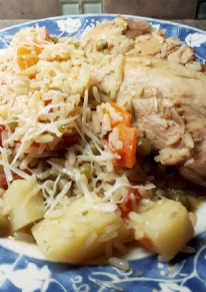 Una foto de Guisito fácil con pollo