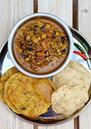 A picture of Kwati (Nepalese Traditional Newari style mixed sprouted legumes soup).