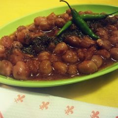 A picture of Chana Masala / Punjabi chole.