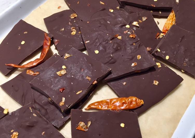 Steps to Make Quick Thai-Inspired Chilli &amp; Lime Chocolate Bark