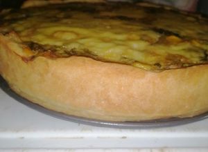 Una foto de Quiche de atún con acelga puerros y choclo