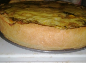 Una foto de Quiche de atún con acelga puerros y choclo