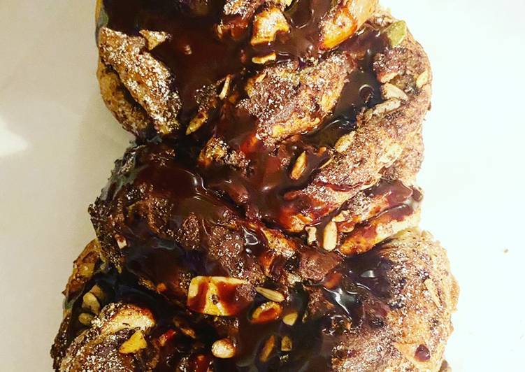 Pan trenzado con chocolate y nueces