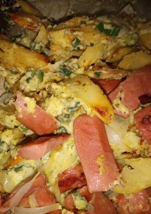 Una foto de Papas con crema de verdeo y salchichas