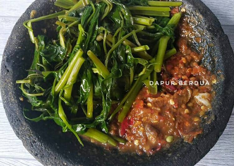 Resep Plecing Kangkung Enak dan Antiribet