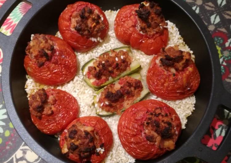Tomate relleno con carne si lactosa y sin huevo