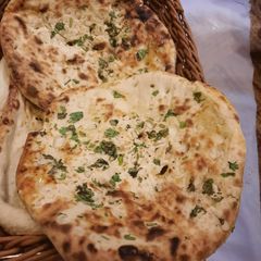 A picture of Garlic naan.