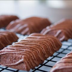 A picture of Chocolate Financier (Financier Chocolat).