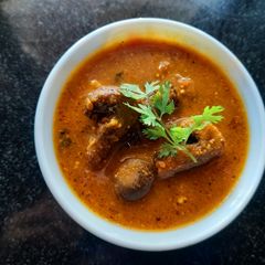 A picture of Mushroom gravy in butter.