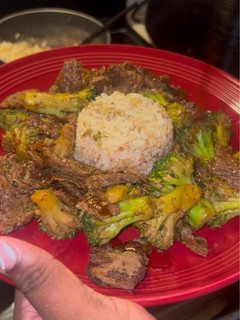 A picture of Beef and Broccoli 🥩🥦🍚.