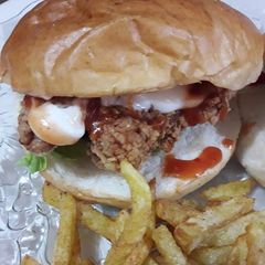 A picture of Zinger burger.