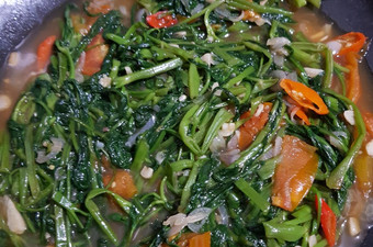 Bagaimana Menyiapkan 2. Tumis Kangkung Terasi, Lezat