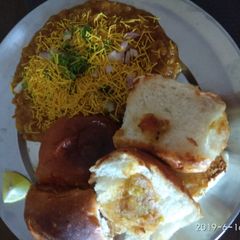 A picture of Restaurant style pav bhaji.