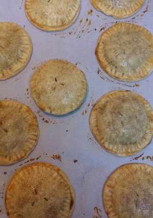 A picture of Pumpkin Hand Pies.
