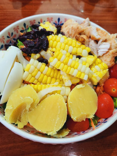 A picture of Cranberry Chicken Breast Salad.