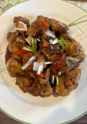 Hình của món Gà sốt mật ong (chicken with honey sauce).