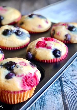 A picture of Berry Muffins / Raspberry Blueberry.