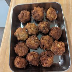 A picture of Macaroni and Cheese Bites.