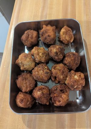 A picture of Macaroni and Cheese Bites.