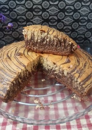 A picture of Zebra print chocolate cake.