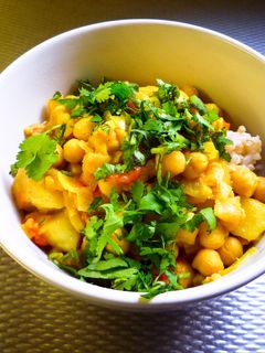 Φωτογραφία της συνταγής Ρεβίθια Curry+Garam Masala σε Γάλα Καρύδας με καστανό ρύζι, τζίντζερ, κόλιανδρο κ.α
