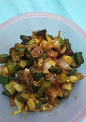 A picture of Bhindi do pyaza.
