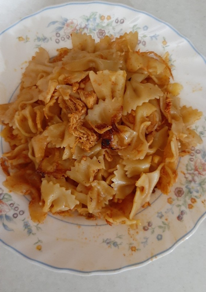 عکسی از دستور ماکارونی مرغ