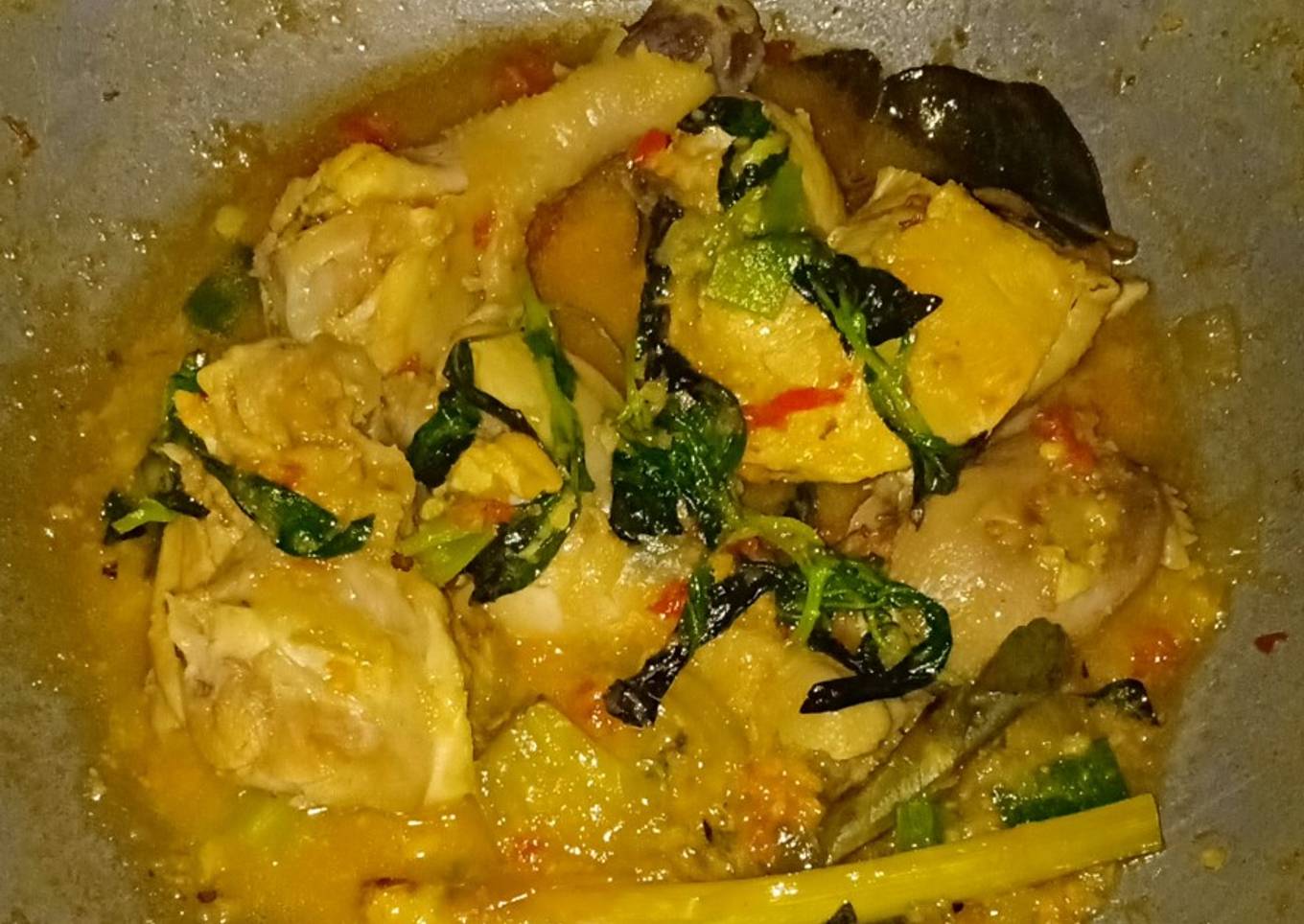 Ayam rica-rica kemangi