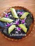 Pandan Crepe with Young Green Rice Filling