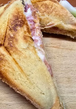 Melegszendvics szendvics sütőben recept fotója