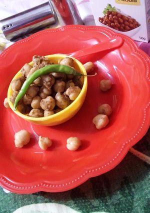 चटपटे चना मसाला (Chatpate chana masala recipe in Hindi) रेसिपी मुख्य फोटो