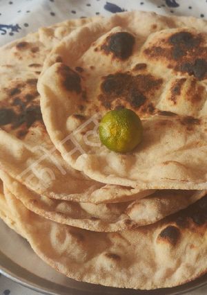 गव्हाच्या पिठाची तंदुरी रोटी (gavhyachya pithachi tandoori roti recipe in marathi) रेसिपी चे मुख्य फोटो 