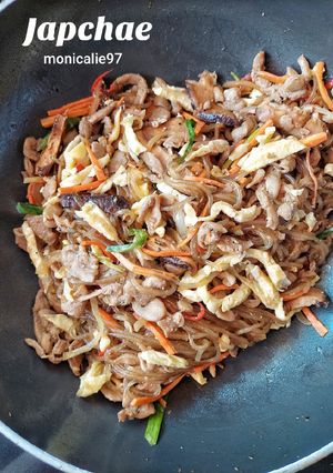Foto resep Japchae (Stir fry-Korean Glass noodles)