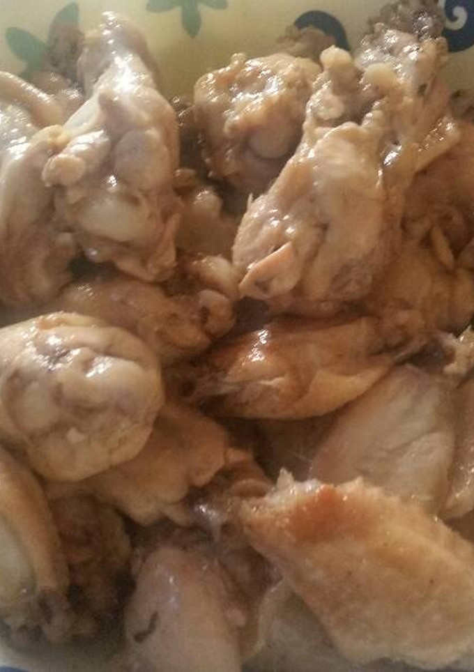 Una foto de Alitas de pollo a estilo de Elche (Alicante)