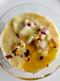 Una foto de YOGURT De🍑Melocotón y Pepino🥒...! (Tzatziki)