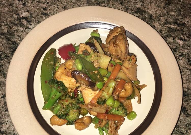 Simple Way to Prepare Homemade Honey garlic stir fry chicken