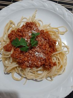 Una foto de Pasta boloñesa de carne con soya