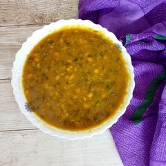 Black gram & channa dal A picture of Black gram & channa dal.