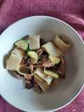 Paccheri con sgombro e zucchine