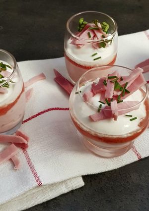 Une photo de Mousse de jambon et tomate en sauce